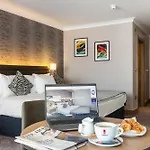 Отель Rochestown 4*