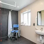Rochestown 4*