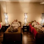 Rochestown Hotel