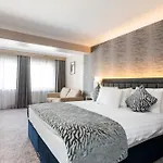Rochestown 4*