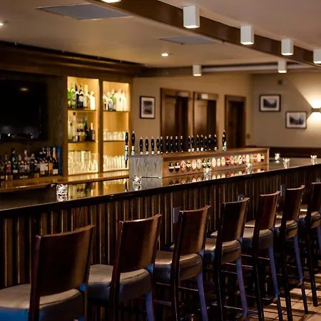 Rochestown 4*